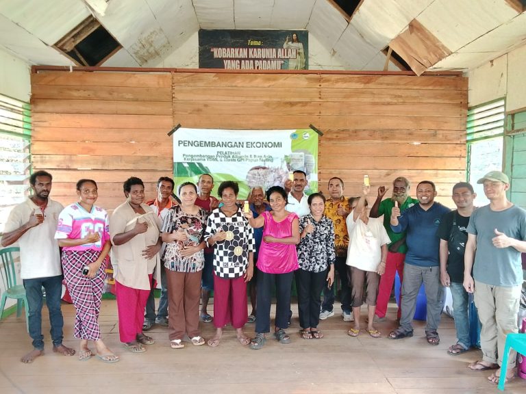 Training on Albumin and Salted Fish Production in Muting Strengthening a New Indigenous Economic Group